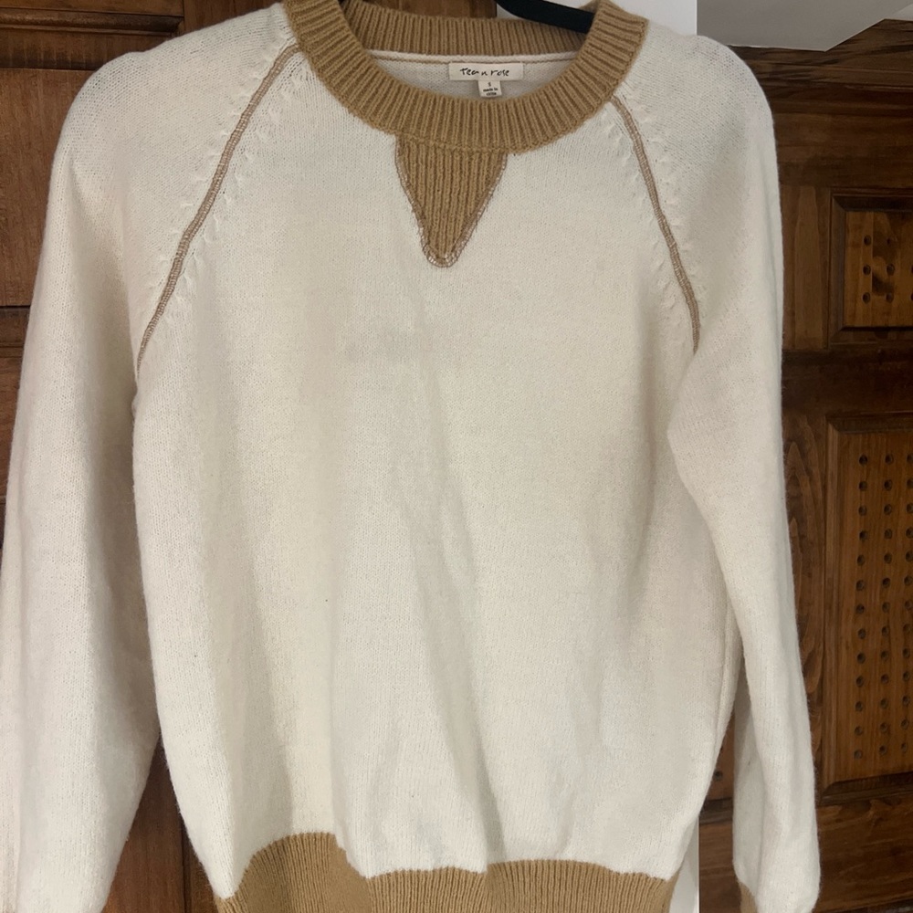Tea n rose sweater